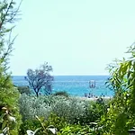 Always On Foot 3 Min To The Beach Center With Double Terrace Tertenìa