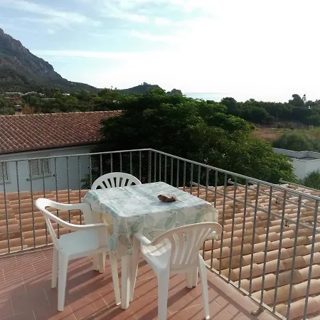 Loddo 1 P 3 Min Dal Mare. Sconto Host Apartment